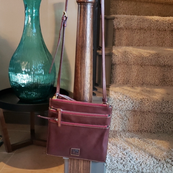 NEW DOONEY & BURKE Leather Triple Zip - Picture 7 of 8